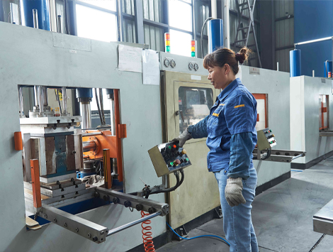 Automated vulcanising equipment